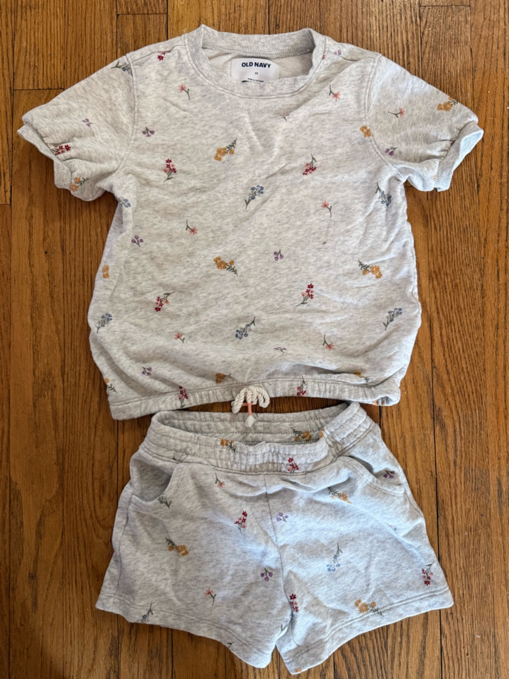 Old Navy Heather Gray Floral Kids Matching Set in Multi-Color